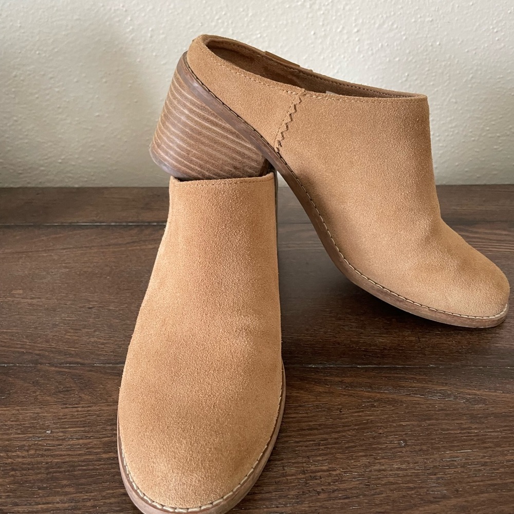Tom’s Suede Mules 7.5